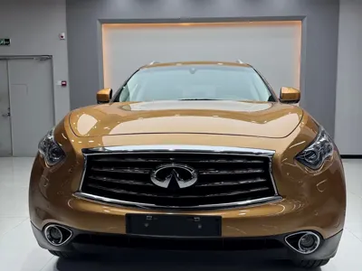 Infiniti QX70