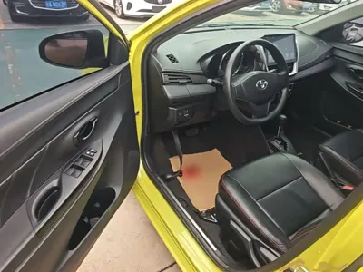 Toyota Yaris L