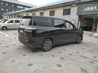 Wuling Xingguang 730