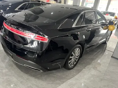 Lincoln MKZ