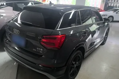 Audi Q2L