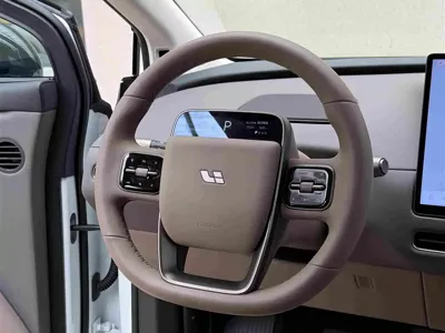 Li Auto 理想i8