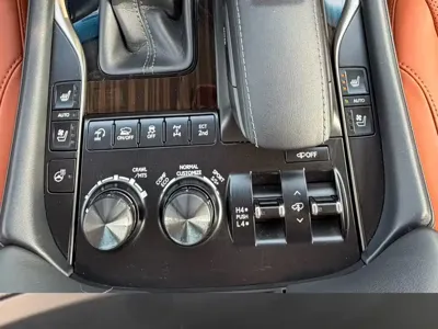 Lexus LX