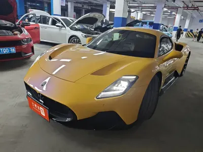 Maserati MC20