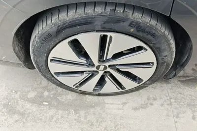 Geely Galaxy E8