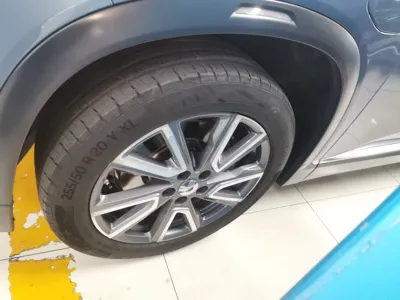 Nio ES8