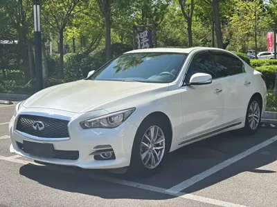 Infiniti Q50L