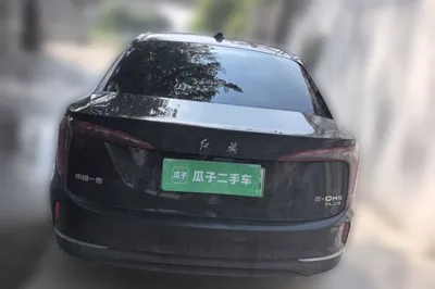 Hongqi E-QM5