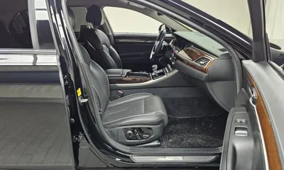 Genesis EQ900