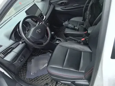 Toyota Yaris L