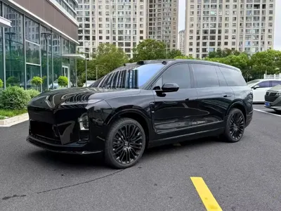 Nio ES8
