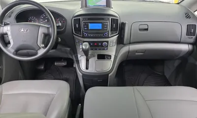 Hyundai Starex