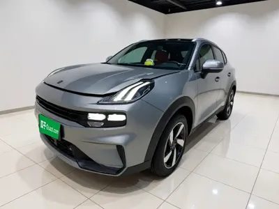 Lynk & Co 06