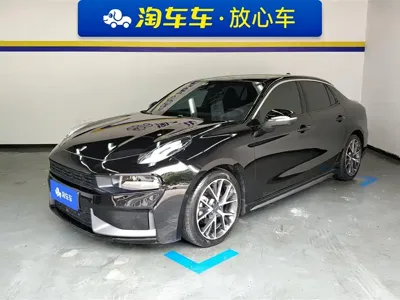 Lynk & Co 03