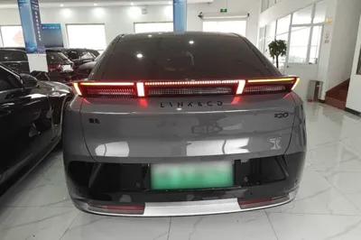 Lynk & Co Z20