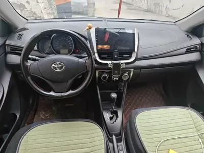 Toyota Yaris L