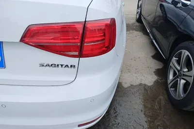 Volkswagen Sagitar