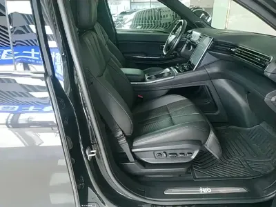 Nio ES8