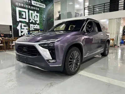 Nio ES8