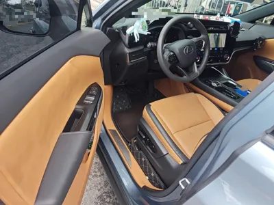 Lexus RZ