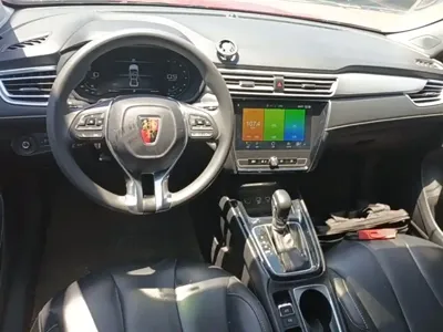 Roewe i5