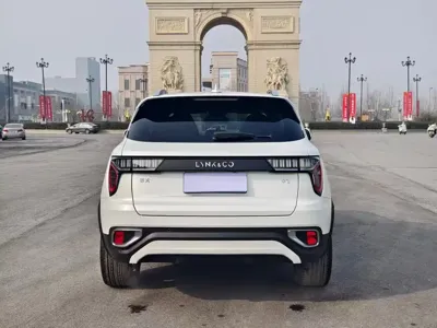 Lynk & Co 01