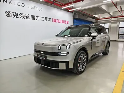 Lynk & Co 领克900