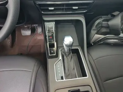 Roewe i5