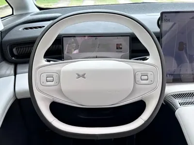 Xpeng X9