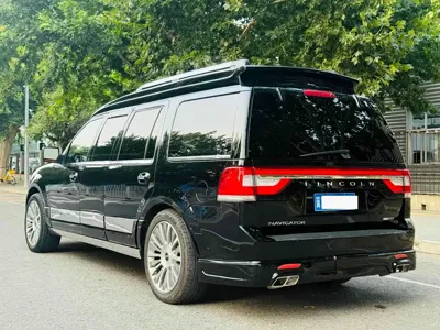 Lincoln Navigator