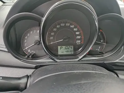 Toyota Yaris L