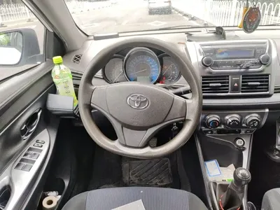 Toyota Yaris L