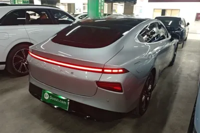 Xpeng P7