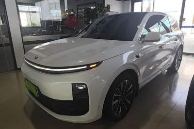 Li Auto L6