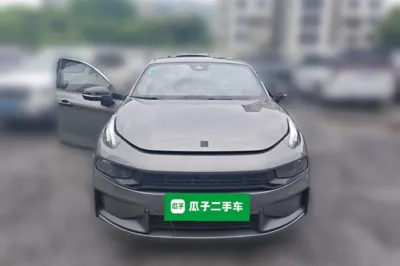 Lynk & Co 03