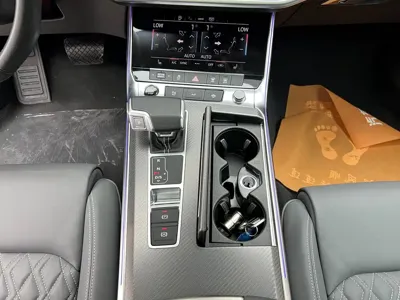 Audi A7L