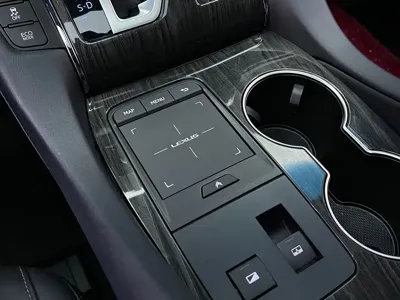 Lexus LM