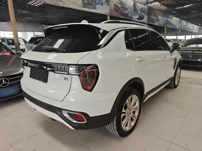 Lynk & Co 01