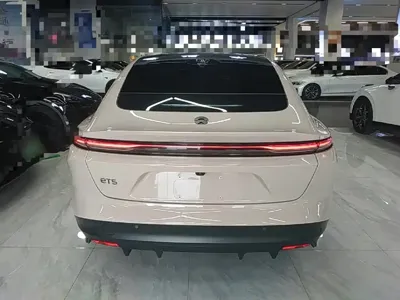 Nio ET5