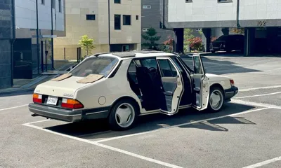 Saab 900