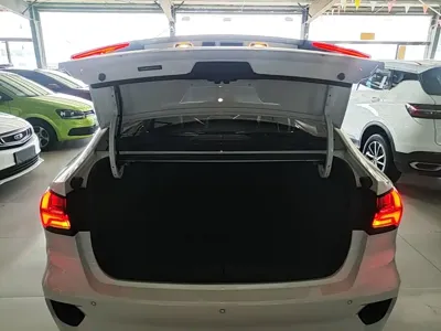 Roewe i5