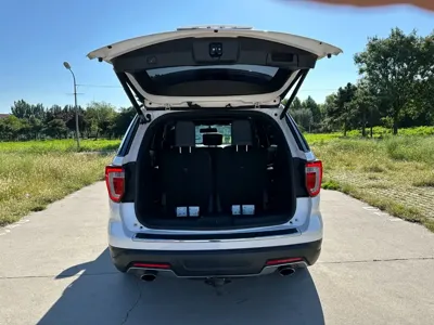 Ford Explorer (Import)