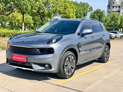 Lynk & Co 01 EM-P