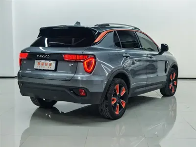 Lynk & Co 01
