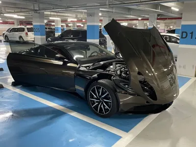 Astonmartin DB11