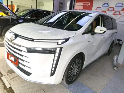 GAC Motor Trumpchi E8 PHEV