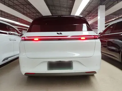 Li Auto L6