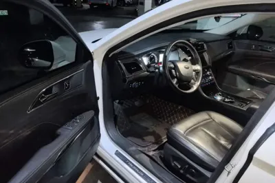 Ford Taurus