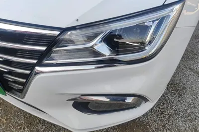 Roewe i5