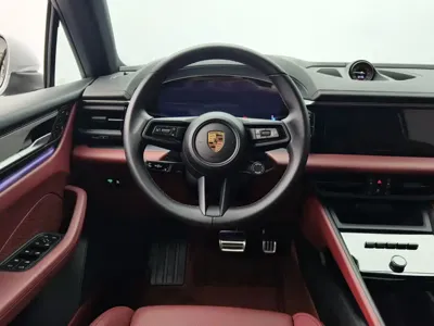 Porsche Macan EV